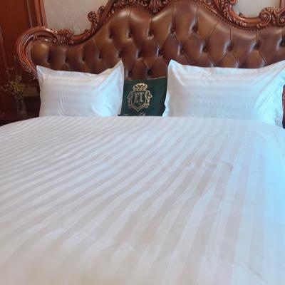 China Deeda Factory Hotel Bed Sheets 50% Semi-worsted Cotton 50% Polyester 3cm Stripe for sale