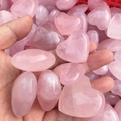 China Wholesale Natural Rose Gemstone Crystal Crafts from China Rose Quartz Love Crystal Heartshaped for sale