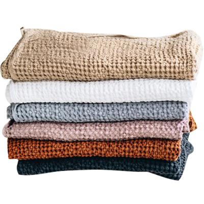 China Baby Thermal Soft Cellular Throw Waffle Weave Honeycomb Honeycomb Cotton Blanket Wrap Covering For Couch Bed for sale