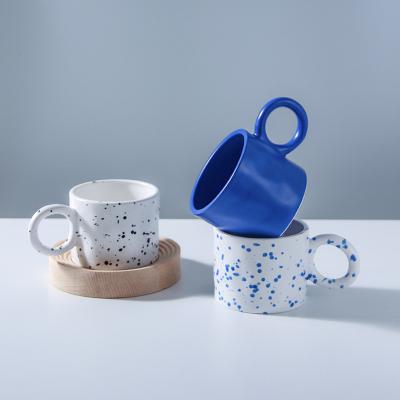 China Sustainable Sustainable Nordic Handmade Ceramic Mug Ins Splatter Ink Dotted Coffee Mug Klein Blue Mug for sale