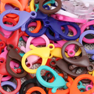 China Bag Accessories REWIN Wholesale 35mm Key Chain Colorful Plastic Snap Hook Lobster Claw Huggs For Bag Accessories for sale