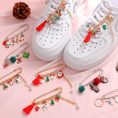 China Shoe Buckle REWIN Fashion Christmas Design Shoe Lace Buckle Sneaker Accessories Lace Charms For Kids Girls for sale