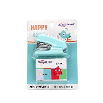 China Metal Mini Size Stapler With Staple Set for sale