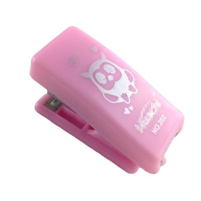 China Metal Factory Supply Cute Animal Printing Stapler, Stapler Pink for sale