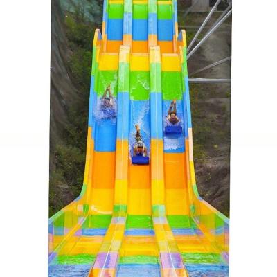 China Aantrekkelijke waterslide voor races Regenboog pretpark Te koop