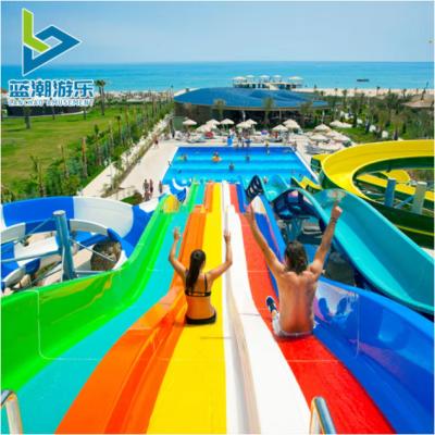 China Water speeltuin Amusement Multi-Player Racing Waterpark apparatuur Glijbanen Te koop