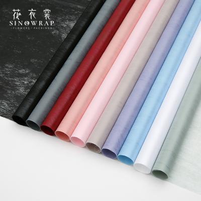 China Florist Accessories Wholesale Waterproof Wrapping Paper Waterproof For Flower for sale