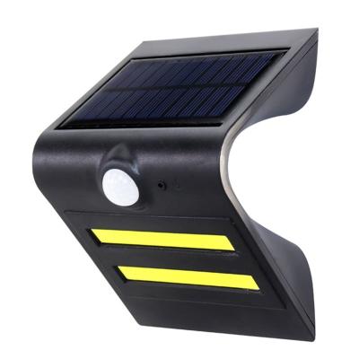 China Hot Sale 1.8W Modern Outdoor Waterproof Solar Powered IP65 Wall Lamp Mini Lights Security Wall Light Energy Saving Tempered Glass for sale