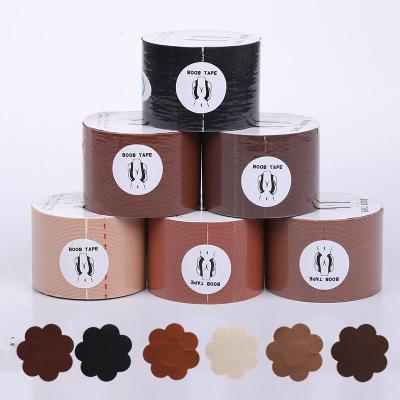 China Tan Uplift Boob Tape Waterproof DIY Breast Lift Tape Brown Skin Nude Breast Lift Tape New With Nipple Cover for sale