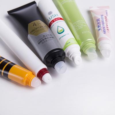 China Cosméticos Lípidos blancos sólidos Cosméticos Gloss de la cabeza de silicio Tubo de compresión 20g D16mm en venta