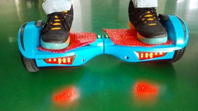 China Rad-elektrisches Skateboard Bluetooths zwei stehen oben motorisierten Roller zu verkaufen