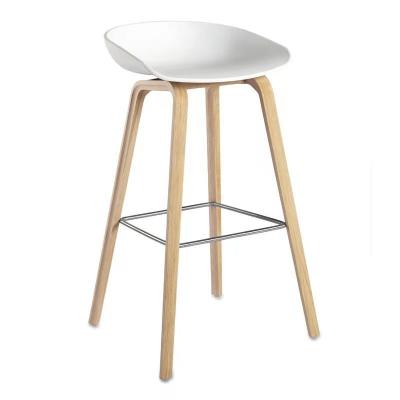 China 2021 New Design Cheap Modern Bar Stool Chair Plastic High Sneaks Popular Bar Furniture Outdoor Chairs With Wooden Legs for sale