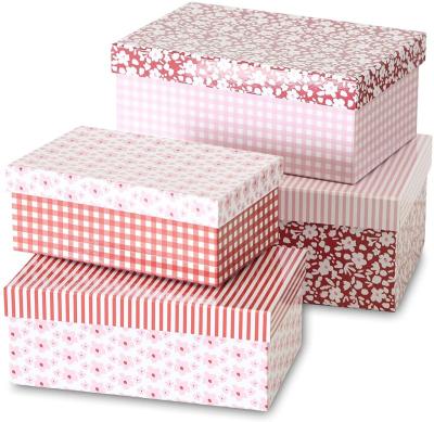 China Recycled Pattern Materials And White Flowers Plaid Gift Box Rose Red Top And Striped Top for sale