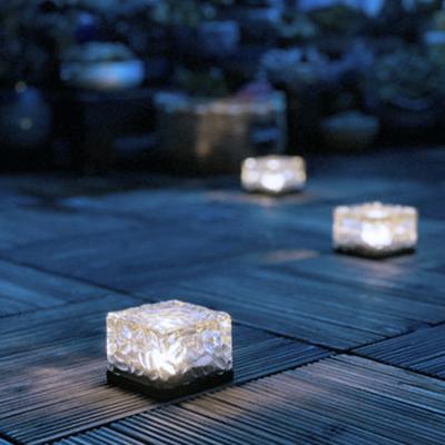 China Decorative Glass Light Crystal Brick Light Outdoor Solar Garden LED Ice Brick Light for sale