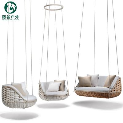 China Contemporary high quality outdoor rattan beach daybed furniture rattan garden sun wicker sofa for sale