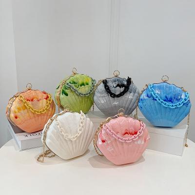 China PORTABLE Luxury Acrylic Handbag Women Wedding Party Purse Clutch Purse Shell Girl Chain Evening Clutch Bags for sale