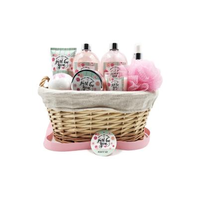 China Hot Selling Family Private Label Body Care Bubble Bath Personal Care Set Spa Gift Basket for sale