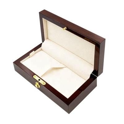 China Handmade New Design Luxury Pen Gift Packaging Wooden Box With Button Lock for sale