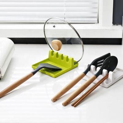 China Viable 2 in 1 Kitchen Organizer Plastic Utensil Spoon Holder Plastic Spoon Rest with Pot Clips for sale