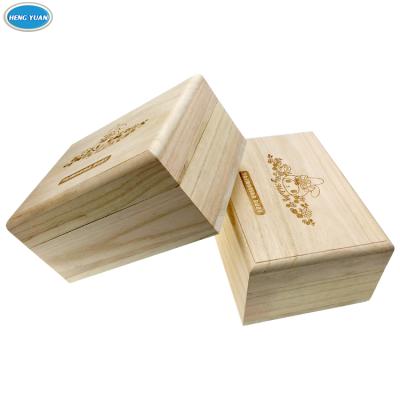 China Disposable Custom Wooden Wine Gift Box Natural Wooden Wine Box With Compartments CHV083 for sale