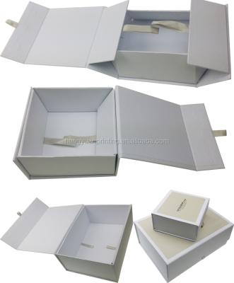 China New Recyclable Cardboard Box Folding Foldable Box With Magnets Closure CH1033 for sale