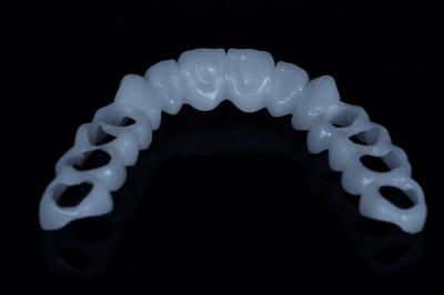 China Verstelbare Snip On Smile Prothese Silicone Cover Veneers voor ontbrekende tanden Te koop