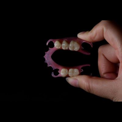 Chine Dentures flexibles en plastique partiel confortable en nylon à vendre