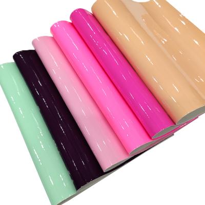 China 30x135cm Waterproof Luminous Mirror Patent Roll Smooth Faux Leather For Making Tote Accessories for sale