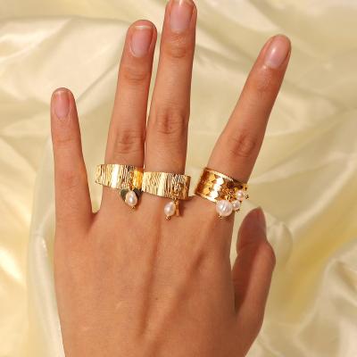 China FASHIONABLE Heart Geometric Bead Stainless Steel Ring 18K Gold Stainless Steel Jewelry Women Open Ring Pendant for sale