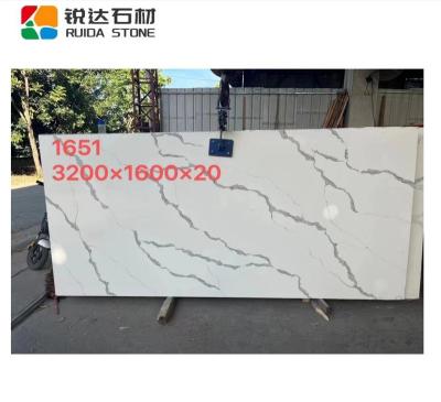 China Scratch Resistance / High Temperature Resistance RUIDA STONE Wholesale Price Polished Table Top White Calacatta Quartz Tiles Artificial Stone Countertops SlabsPo for sale