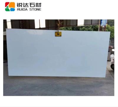 China Scratch Resistance / High Temperature Resistance RUIDA STONE Wholesale Price Polished Table Top Pure White Quartz Tiles Artificial Stone Countertop Slabs for sale