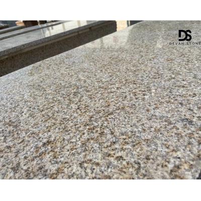 China Modern G682 Granite Brick Cube Stone Paver , Sun Shandong G350 Golden Yellow Granite Yellow Rust Grainte Slabs And Tiles for sale