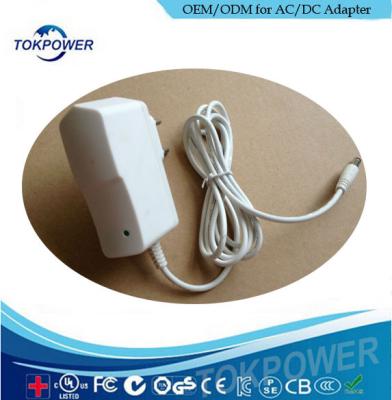 China El cargador de batería de plomo blanco de la fuente de alimentación 13.8V 1a desconecta automáticamente en venta