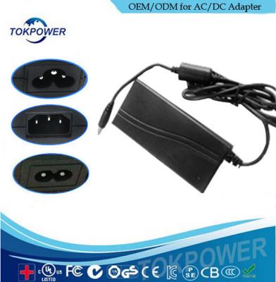 China carregador universal totalmente automático L116*D52*H32mm do poder de 13.8V 1a 2a 3a à venda