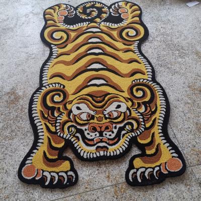 China Non-slip Custom High Quality Animal Shape Soft Handmade Rug Custom Logo Rug Tiger Pattern for sale