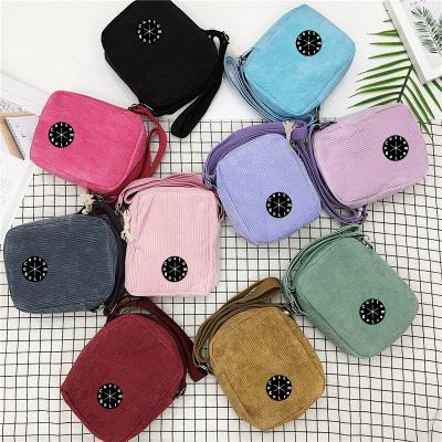 China Viable Custom Popular Travel Dog Treat Pouch Zip Zipper Walking Bags Fit Deluxe Dog Harness Set Dog Treat Bag Training for sale