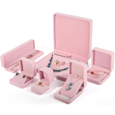 China Morden DIGU Wholesale Custom Jewelry Packaging Box Ring Bracelet Necklace Earrings Gift Box Rose Velvet Jewelry Box for sale