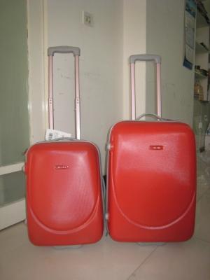 China Red Lightweight 2 Wheel Trolley Luggage 3 Piece Set With Plastic Handles for sale