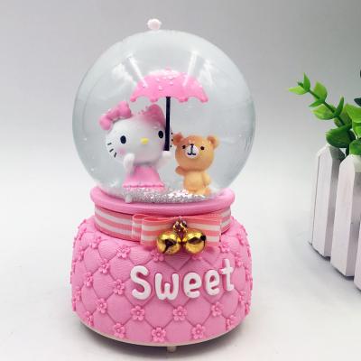 China Handmade Small European Bear and Kitten Snowglobes Souvenir Snowglobe Snowball Decoration for sale