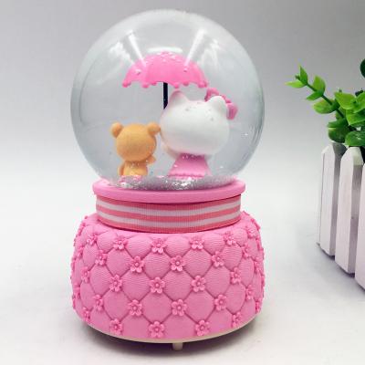 China Europe Happy Bear And Kitten Custom Small Glass Snow Globe 65mm for sale