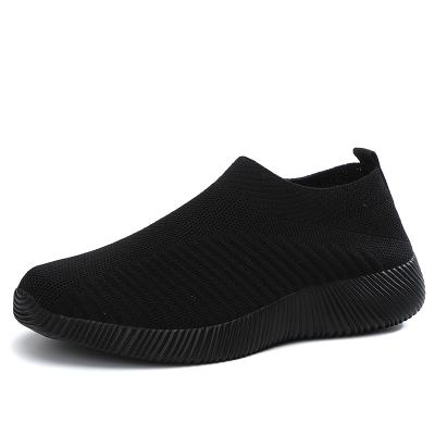 China CUSHIONING Fashionable Women Sneakers Knit To Bump Running Shoes Lightweight Breathable Slip On Mesh Shoes for sale