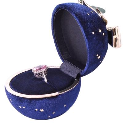 China Gift Packaging Good Quality Universal Velvet Jewelry Package Eco Friendly Box for sale