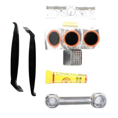 China Bicycle inner tube repair kit with pump cycle bike repair kit 22*9.5*6cm for sale