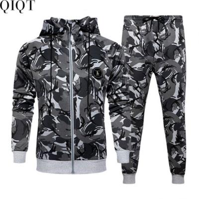 China Lowest Price Camouflage Zipper Motion Hooded QUICK DRY Mens Clothing Sets 2021 Two Piece Pants Set Mens Formal Suits For Men for sale