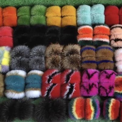 China Popular Anti-Slippery Raccoon Fur Slides Slides Sandals Custom Slides For Women for sale