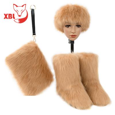 China Popular Fashion Trend Girls Fur Boot Set Women Winter Fur Boot Set Fur Main Stripe Purse Boot Set for sale