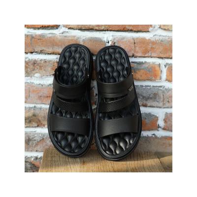 China Factory Wholesale Fashion Beach Hole Summer Breathable Sandals Men Comfortable Slippers for sale