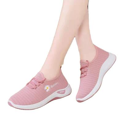 China 2021 new lightweight casual women's shoes cheap anti slip sports casual shoes cushioning high quality for sale