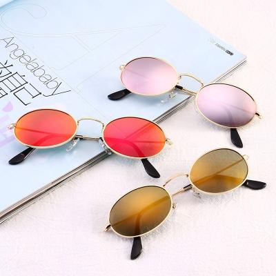 China OEM Retro Style Oval Sunglasses Fashion Lady Eyewear European Popular Metal Frame Oval Sunglasses. for sale