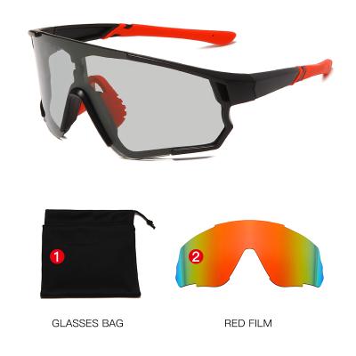 China Fashion Sunglasses Hot Sale Photochromic One Piece Mount Lenses Polarized Sunglasses Changing Two Piece Package for sale